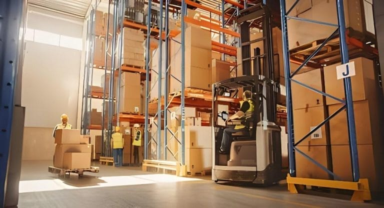 Mengenal Jenis Alat Angkat dan Angkut yang Sering Digunakan dalam Pekerjaan Industri Manufaktur